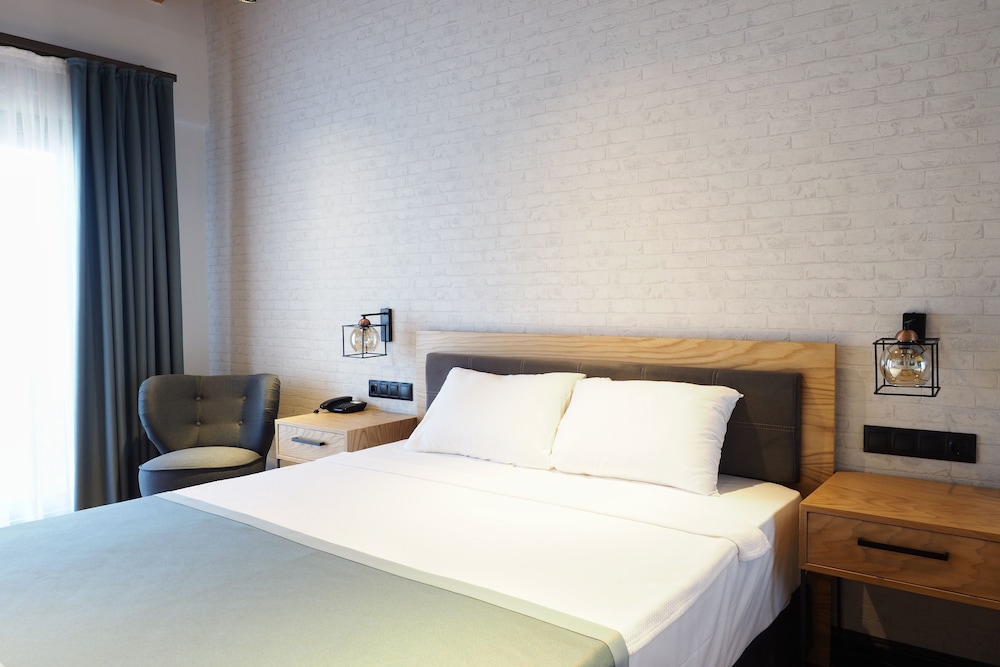 Alacati Ekmas Hotel Rezervasyon