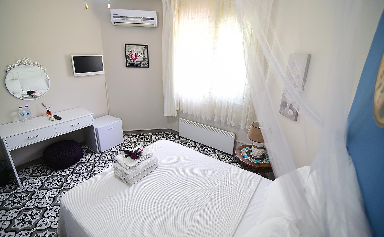 Kekik Alacati Otel Mayko Rezervasyon