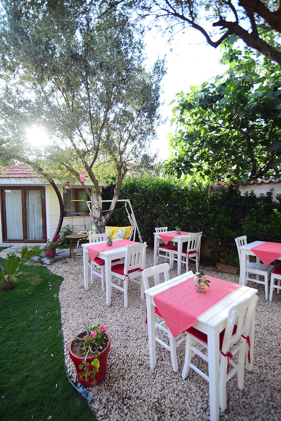 Kekik Alacati Otel Mayko Rezervasyon