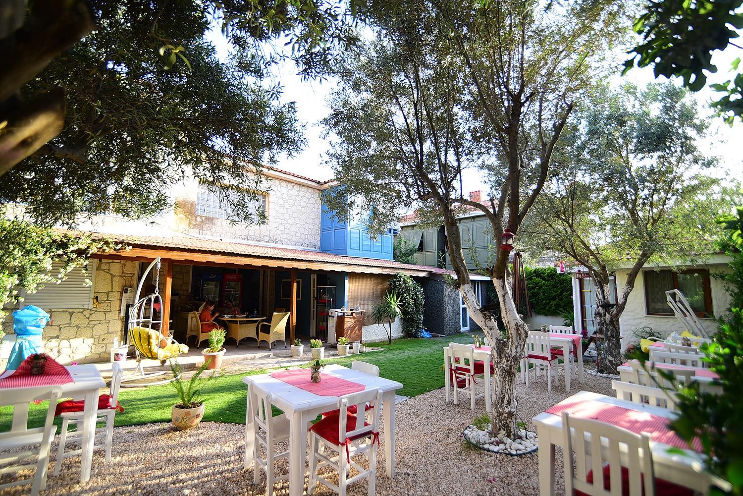 Kekik Alacati Otel Mayko Rezervasyon