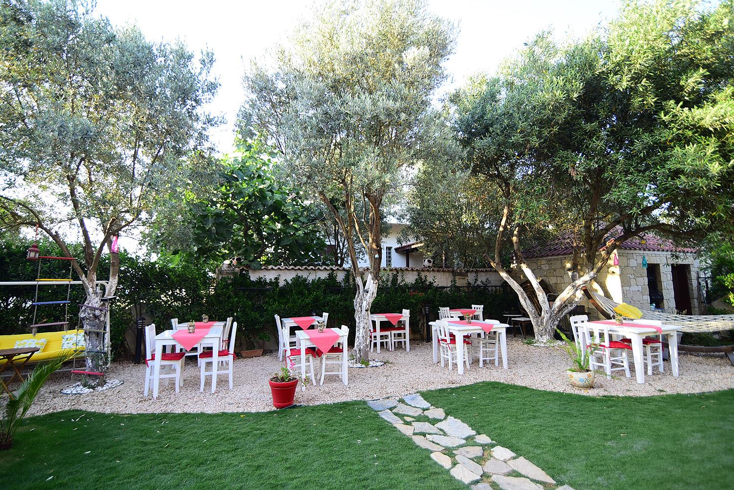 Kekik Alacati Otel Mayko Rezervasyon