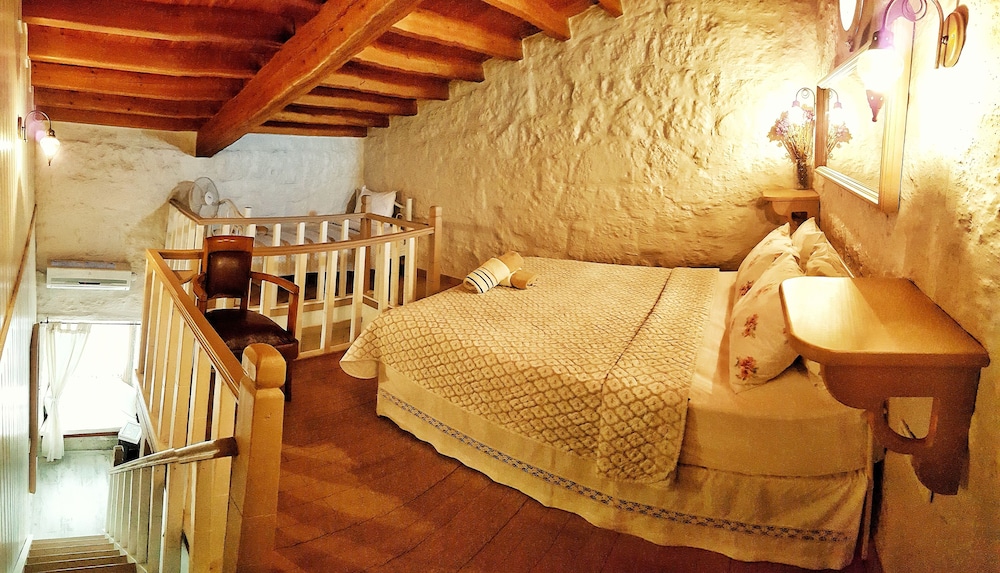 Lilyum Alaçati-Tas Ev Rezervasyon