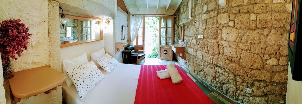 Lilyum Alaçati-Tas Ev Rezervasyon