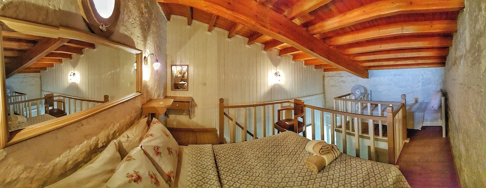 Lilyum Alaçati-Tas Ev Rezervasyon