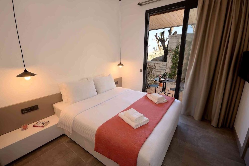 Yerli Otel Alacati Rezervasyon