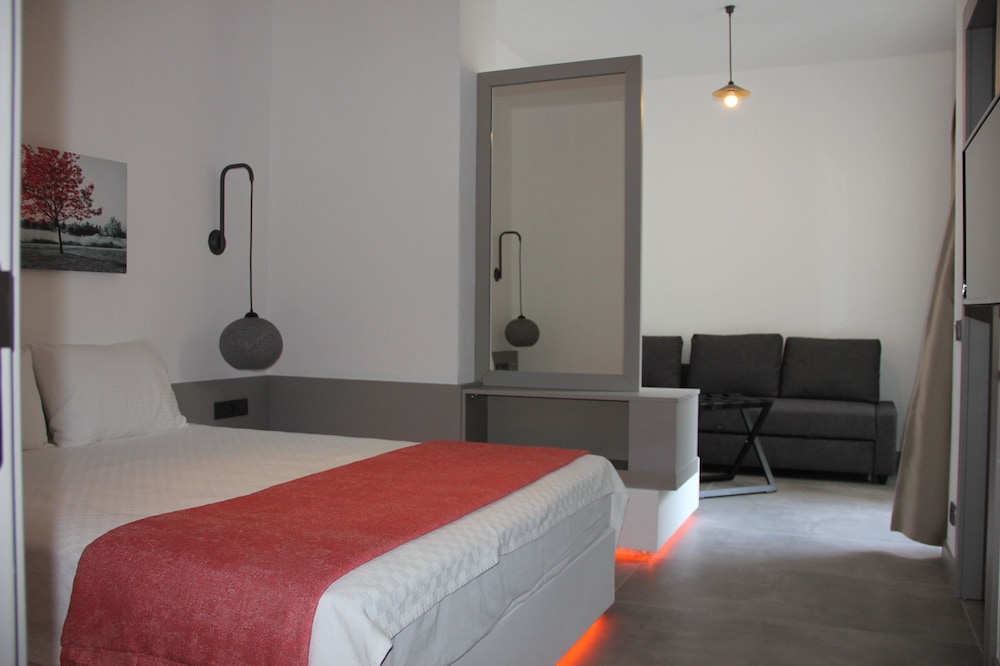 Yerli Otel Alacati Rezervasyon