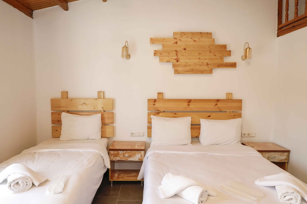 Teos Ormanci Tatil Koyu Rezervasyon