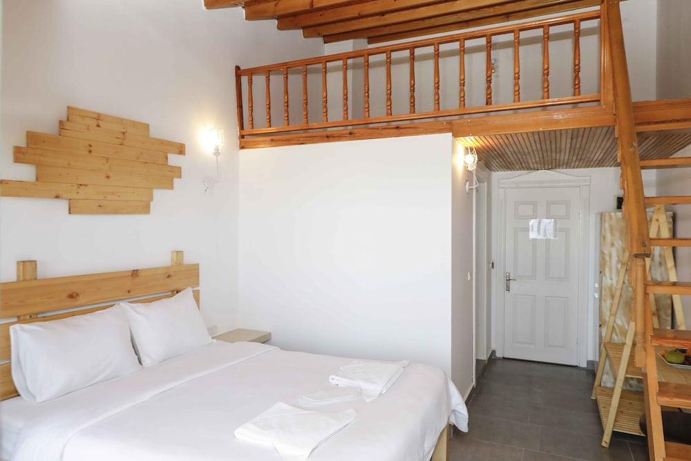 Teos Ormanci Tatil Koyu Rezervasyon