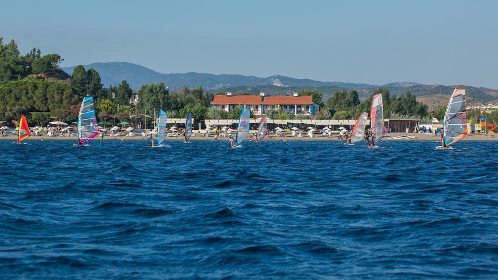 Teos Ormanci Tatil Koyu Rezervasyon