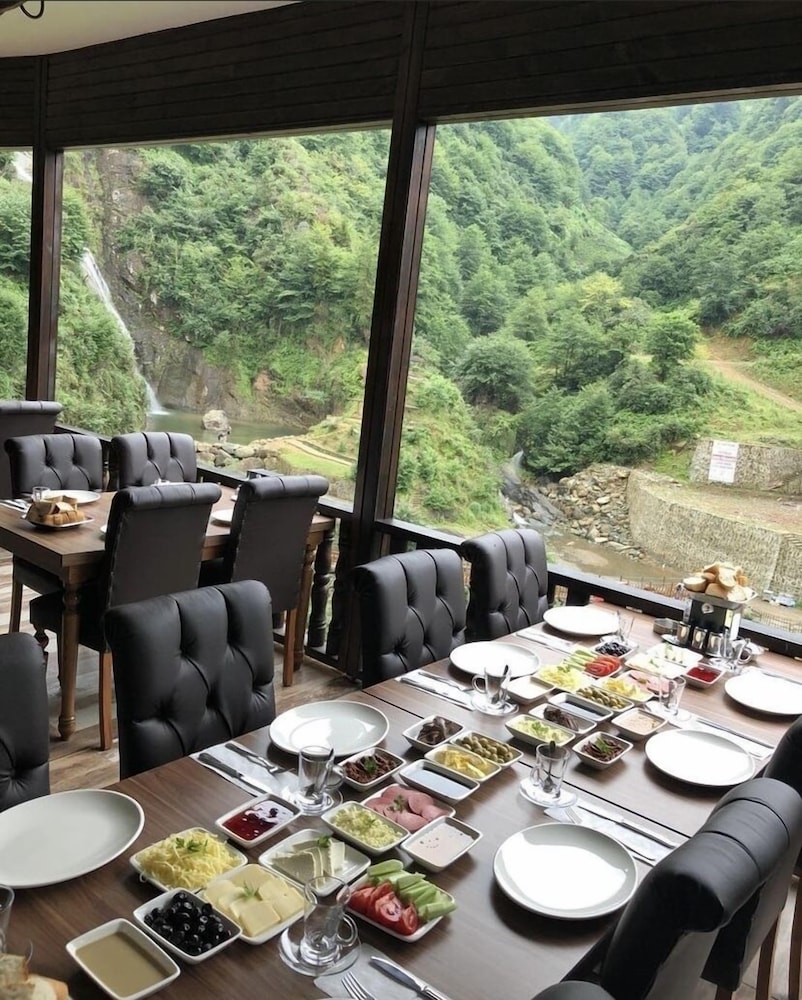 Şelale Konak Çavusun Yeri Rezervasyon