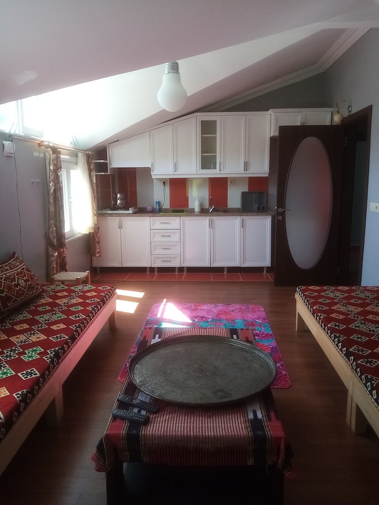 Zisto Apart Rezervasyon