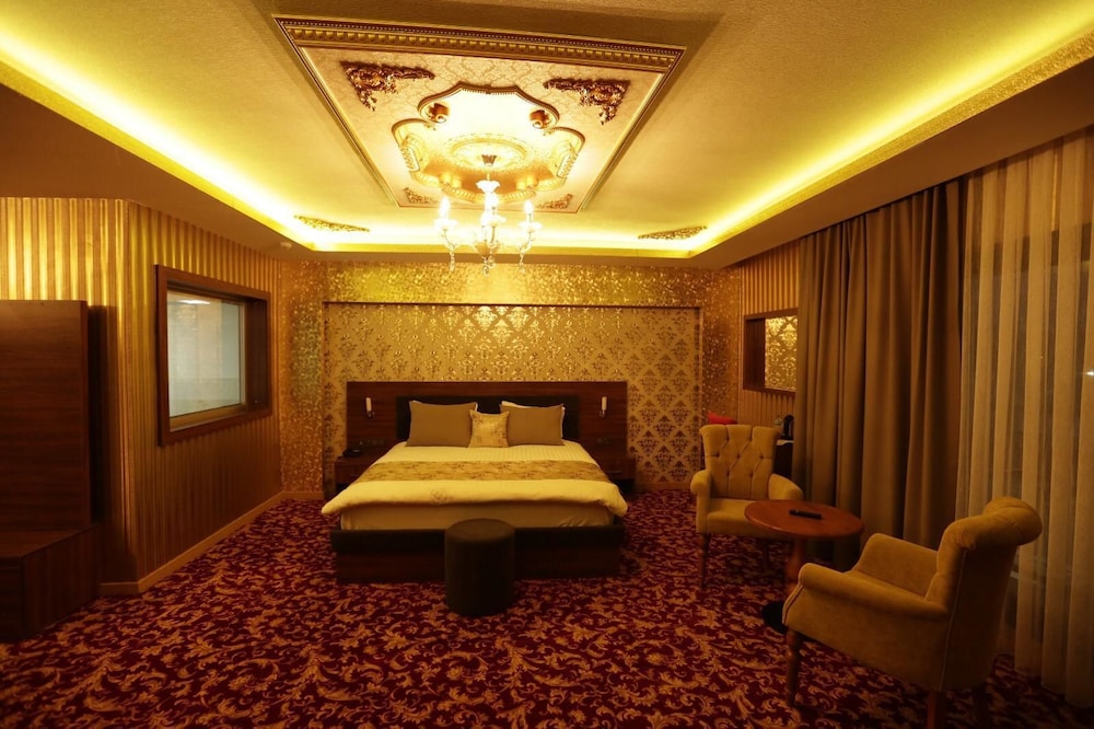 Can Deluxe Hotel Rezervasyon