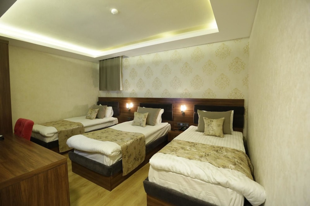 Can Deluxe Hotel Rezervasyon