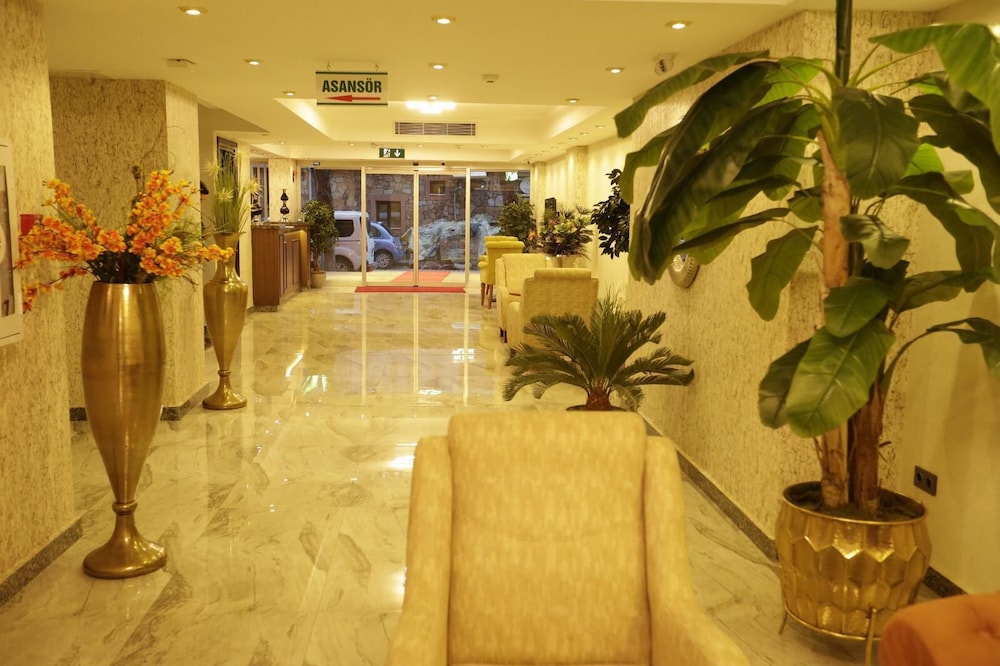 Can Deluxe Hotel Rezervasyon