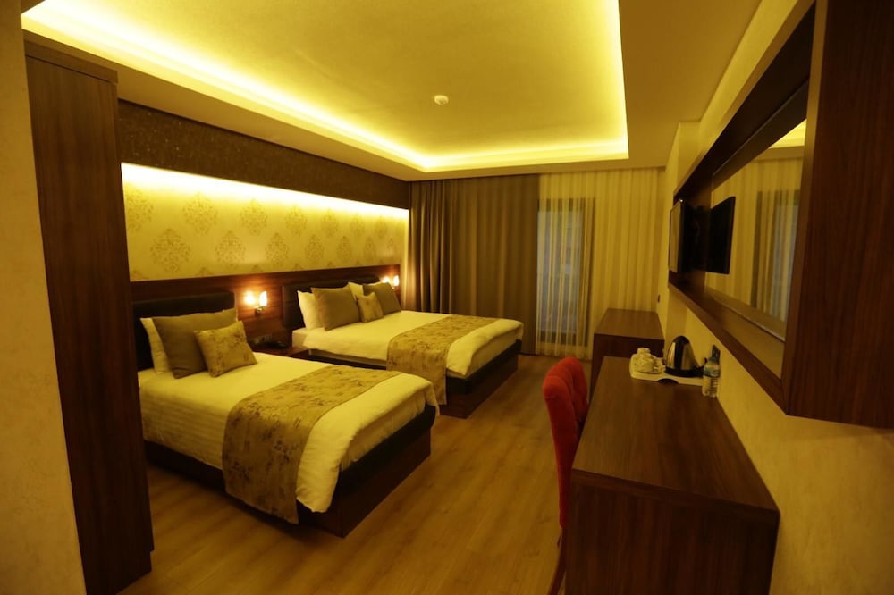Can Deluxe Hotel Rezervasyon