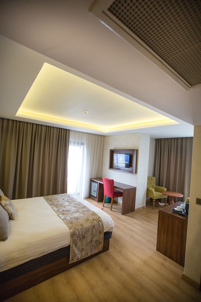 Can Deluxe Hotel Rezervasyon