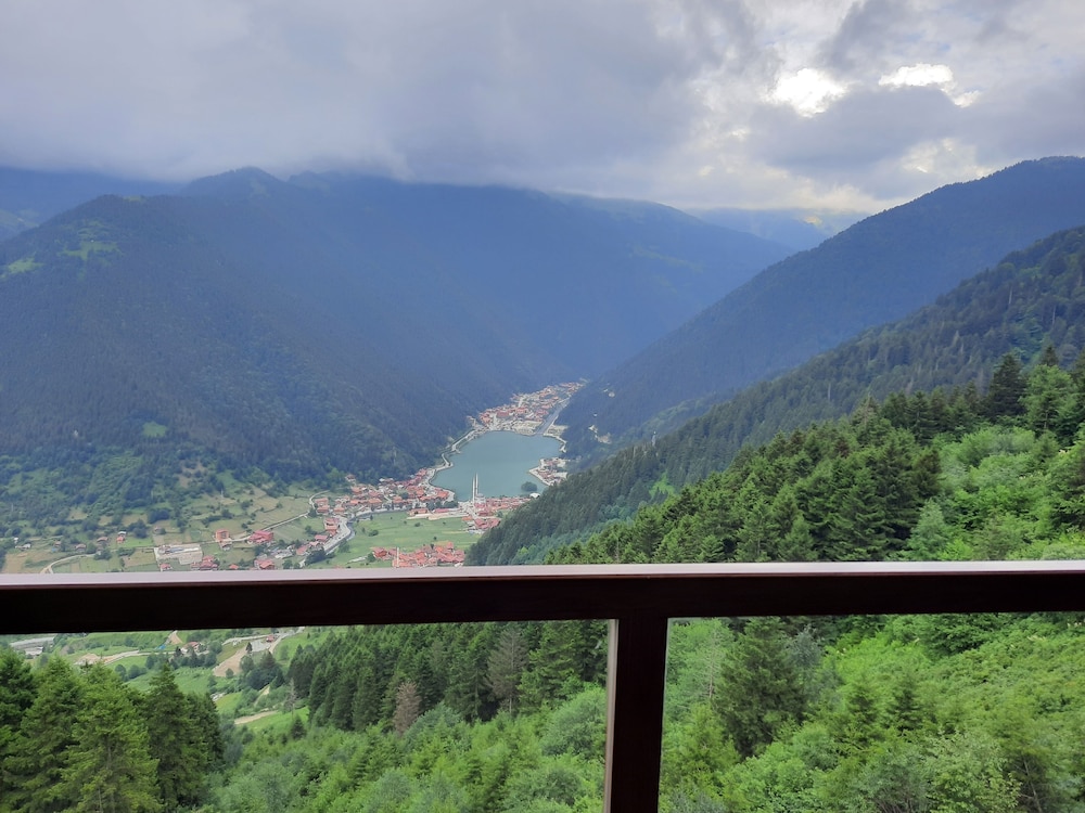 Uzungöl Yeşil Köşk Hotel Rezervasyon