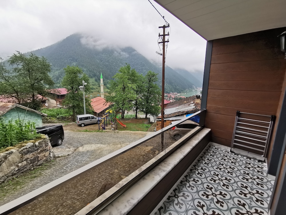 Uzungol Liva Teras Rezervasyon