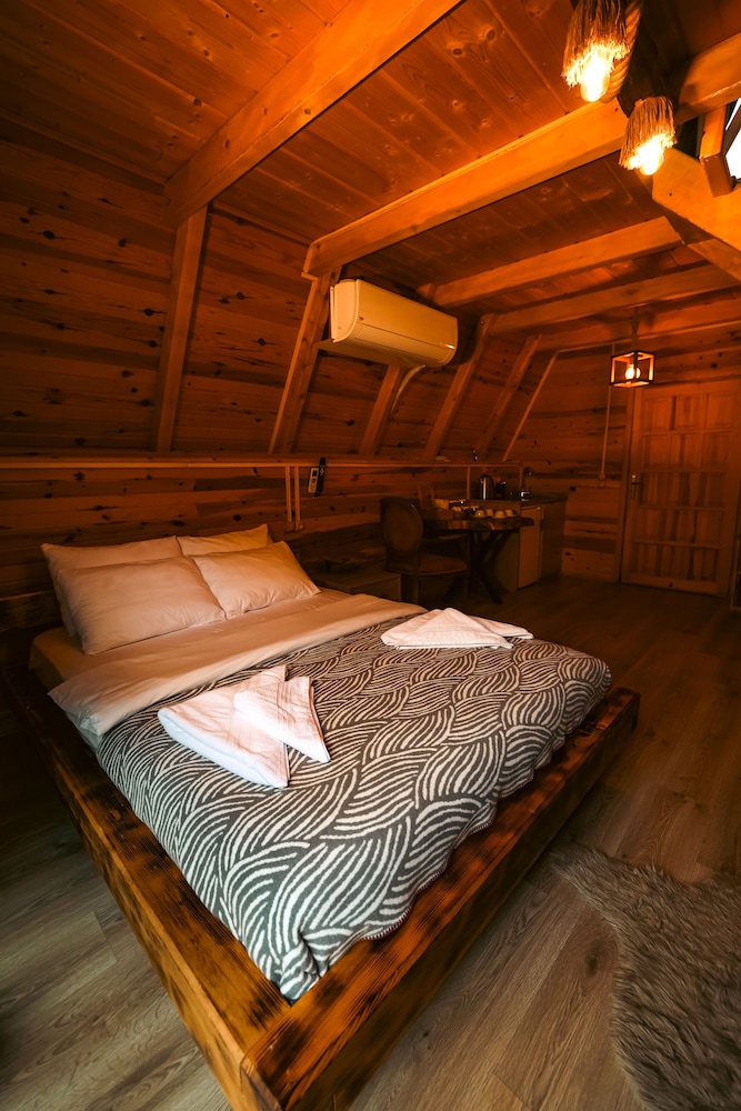 Bungalove Tatil Koyu Rezervasyon