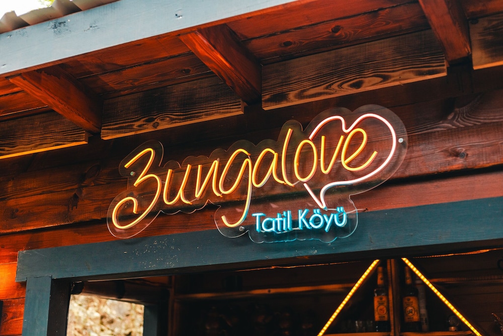 Bungalove Tatil Koyu Rezervasyon