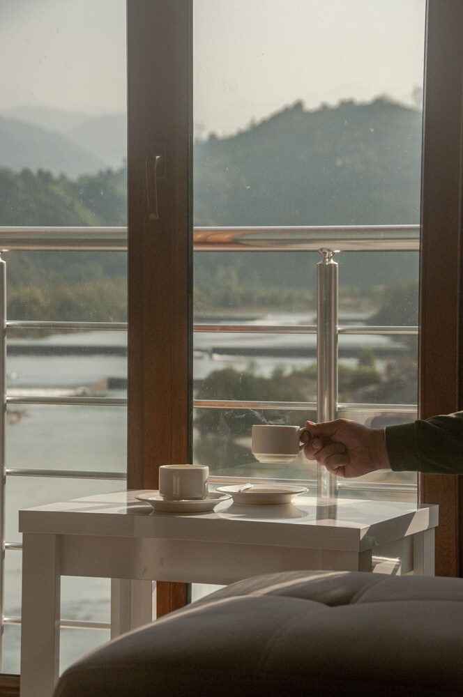 Aziziya Suit Hotel Rezervasyon