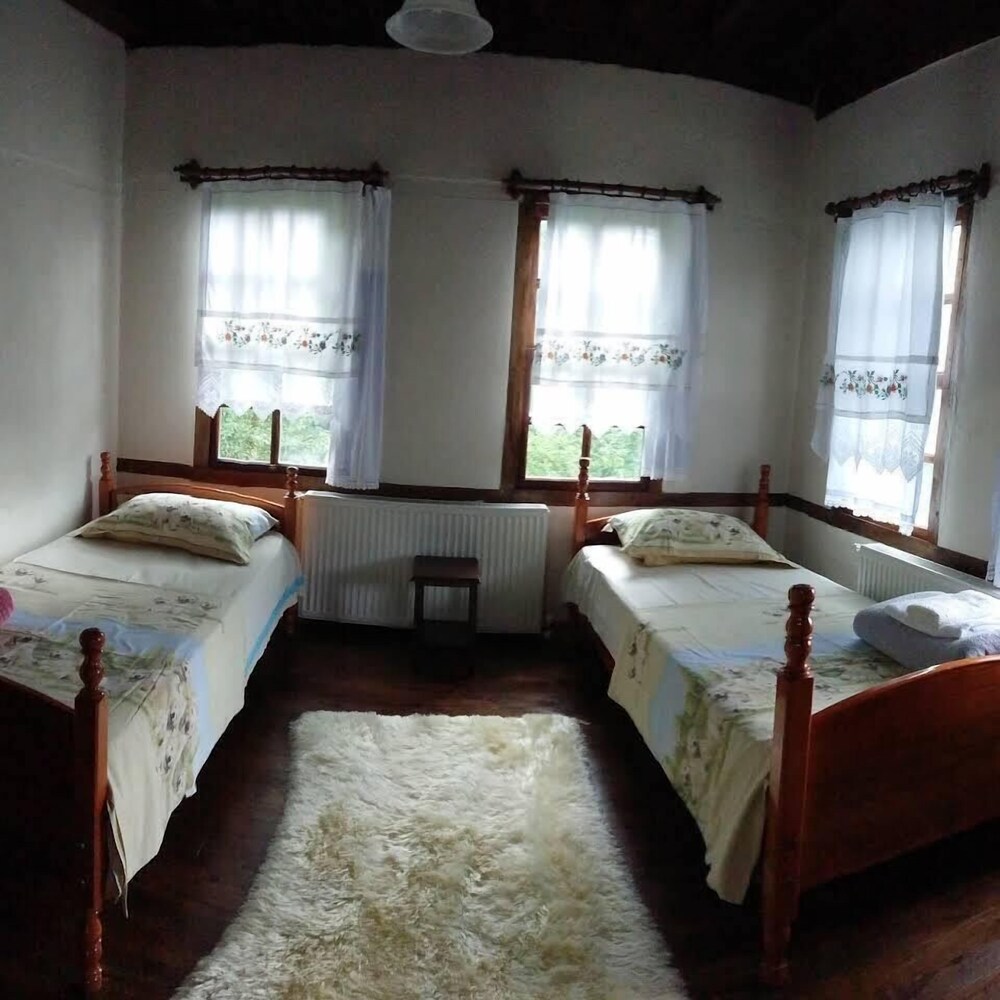 Uzunhasanoglu Konak Pansiyon Rezervasyon