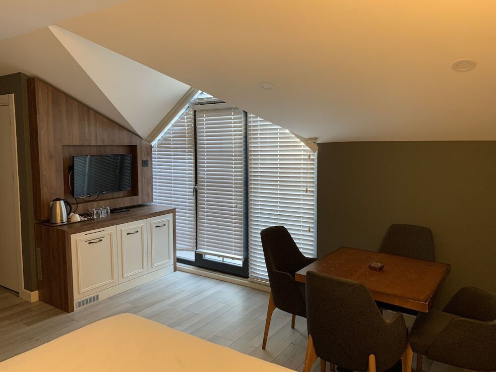 White Golden Suite Hotel Rezervasyon