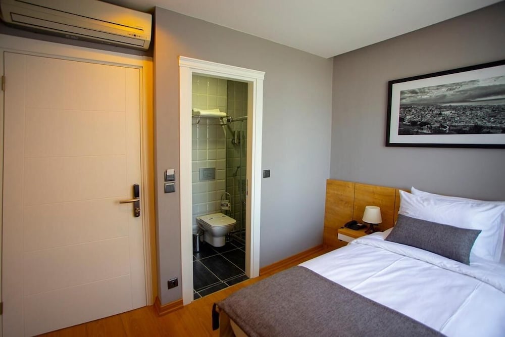 Uzer Otel Rezervasyon