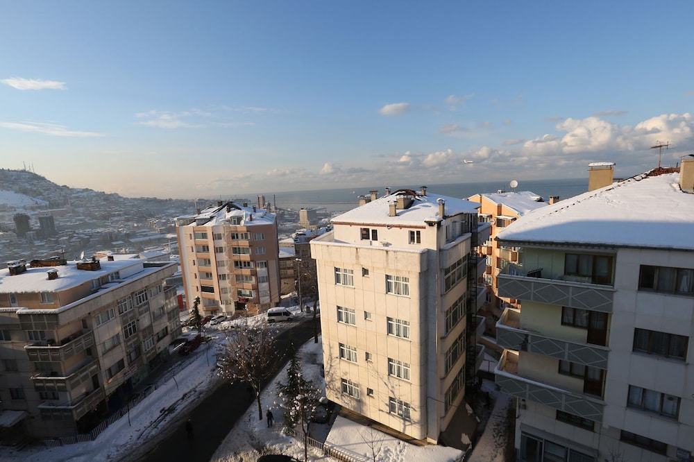 Fotinos Apartments Rezervasyon