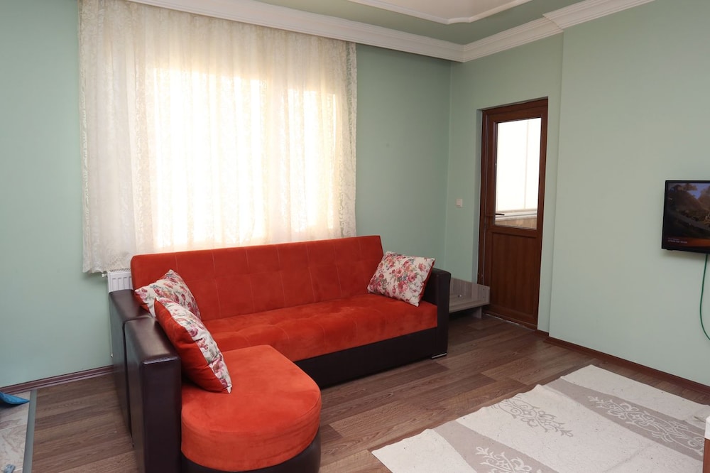 Fotinos Apartments Rezervasyon