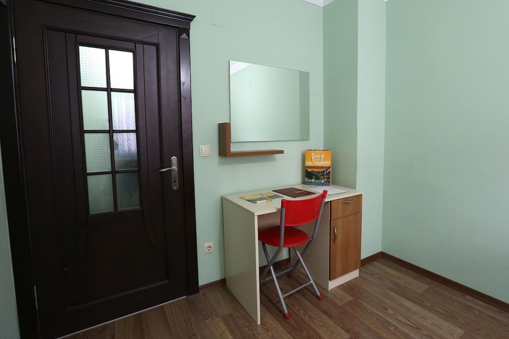 Fotinos Apartments Rezervasyon