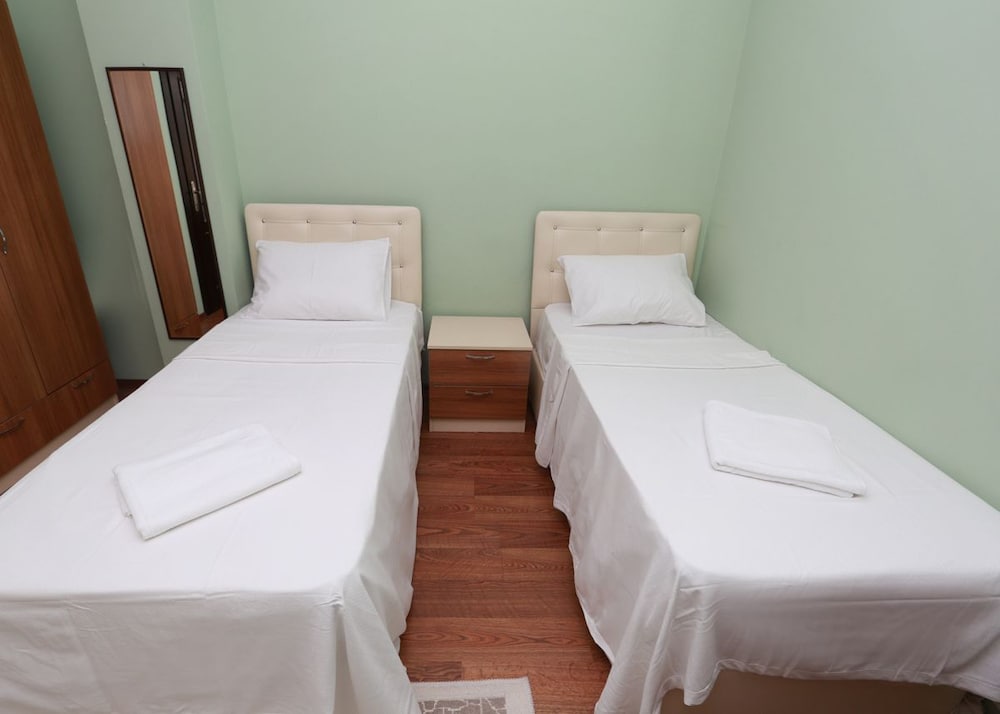 Fotinos Apartments Rezervasyon