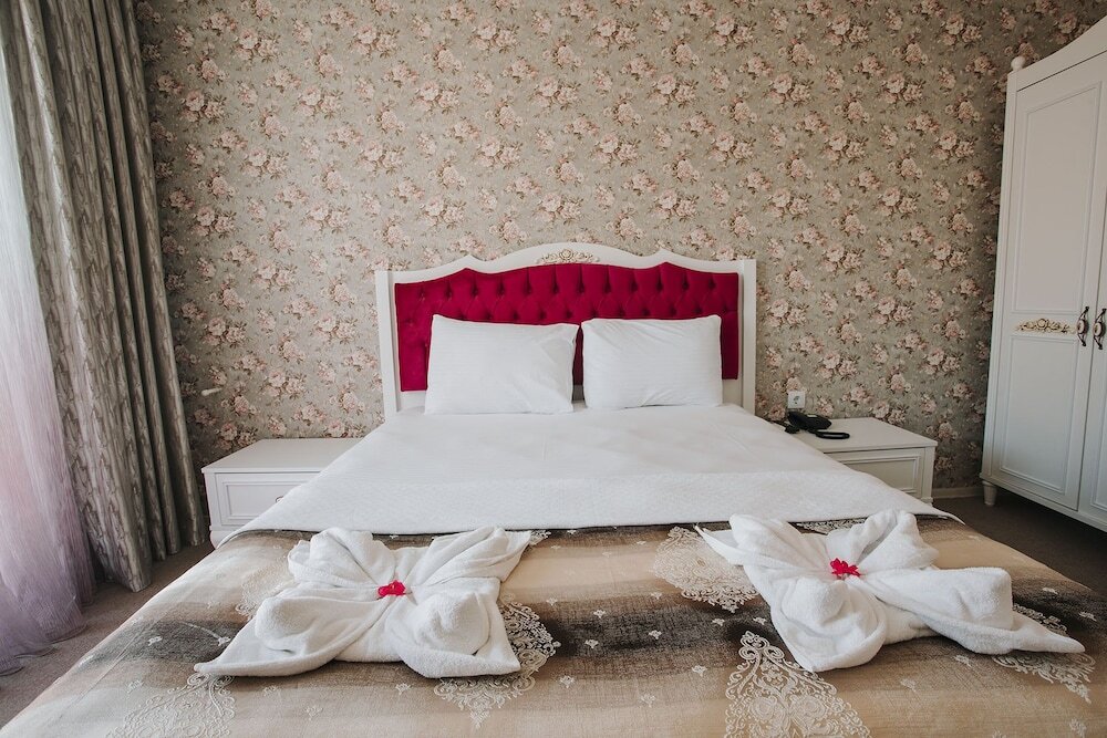 Arezzo Deluxe Otel Rezervasyon