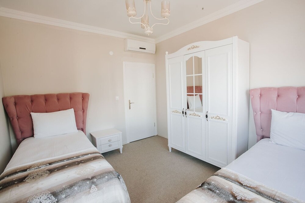 Arezzo Deluxe Otel Rezervasyon