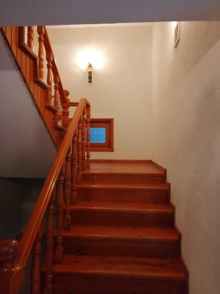 Beyaz Ev Butik Otel Maşukiye Rezervasyon