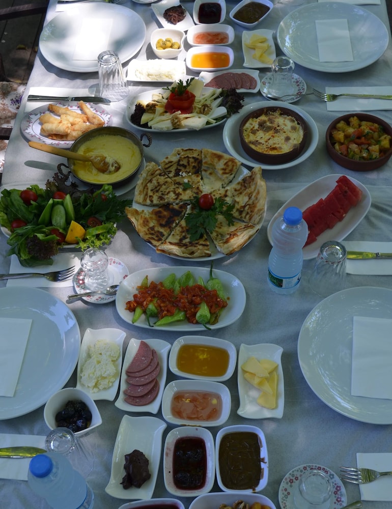 Beyaz Ev Butik Otel Maşukiye Rezervasyon