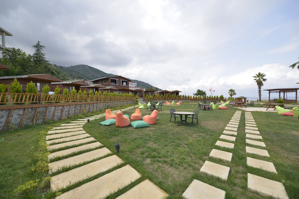 Marbella Tatil Koyu Rezervasyon