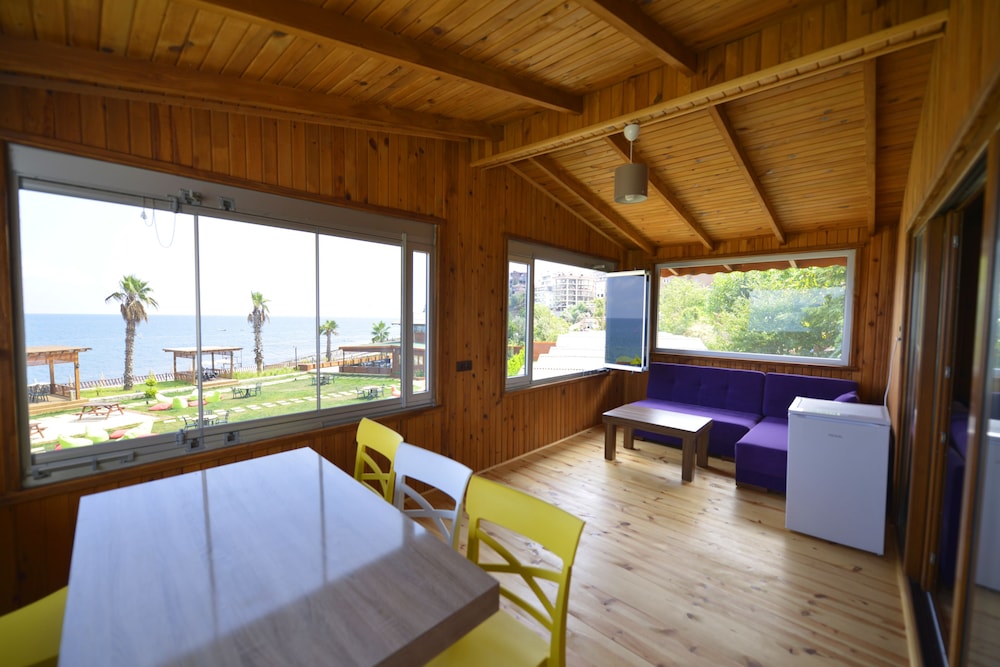 Marbella Tatil Koyu Rezervasyon