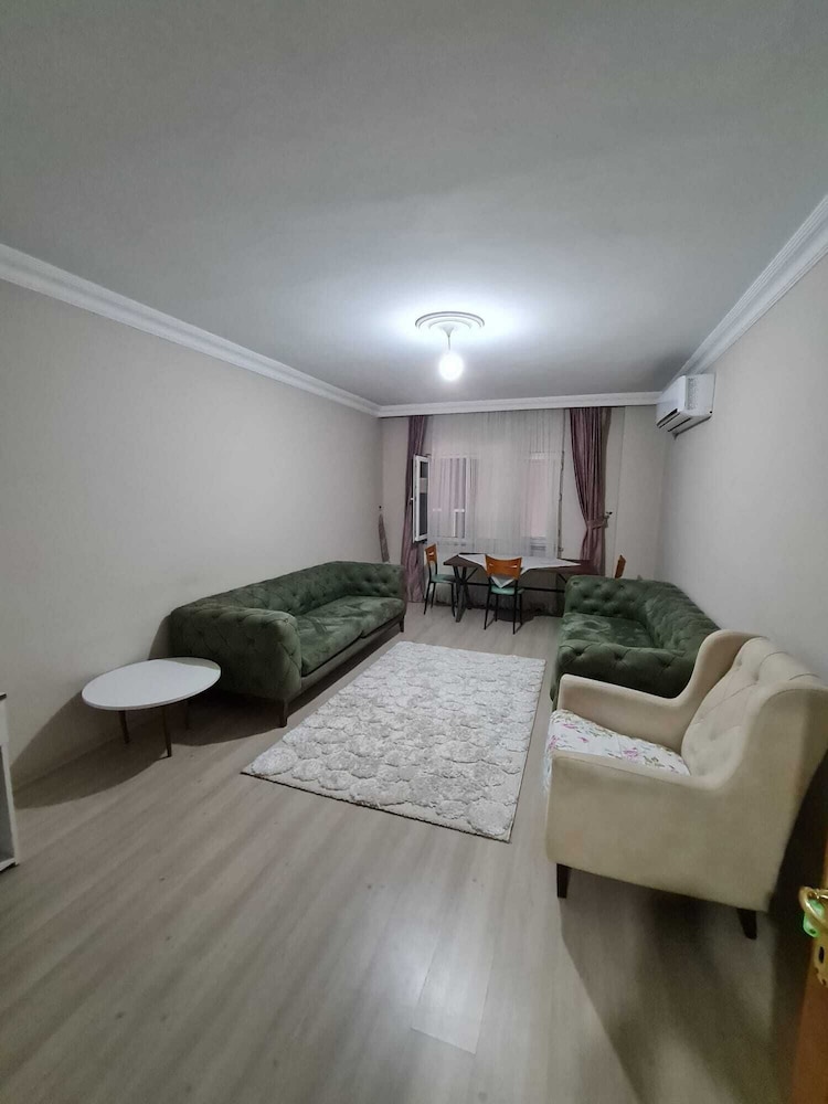 The Queens Apart Rezervasyon