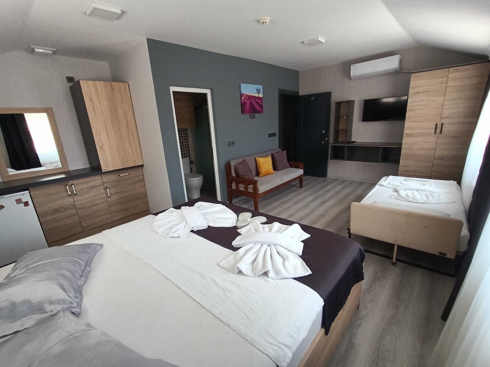 The Queens Apart Rezervasyon