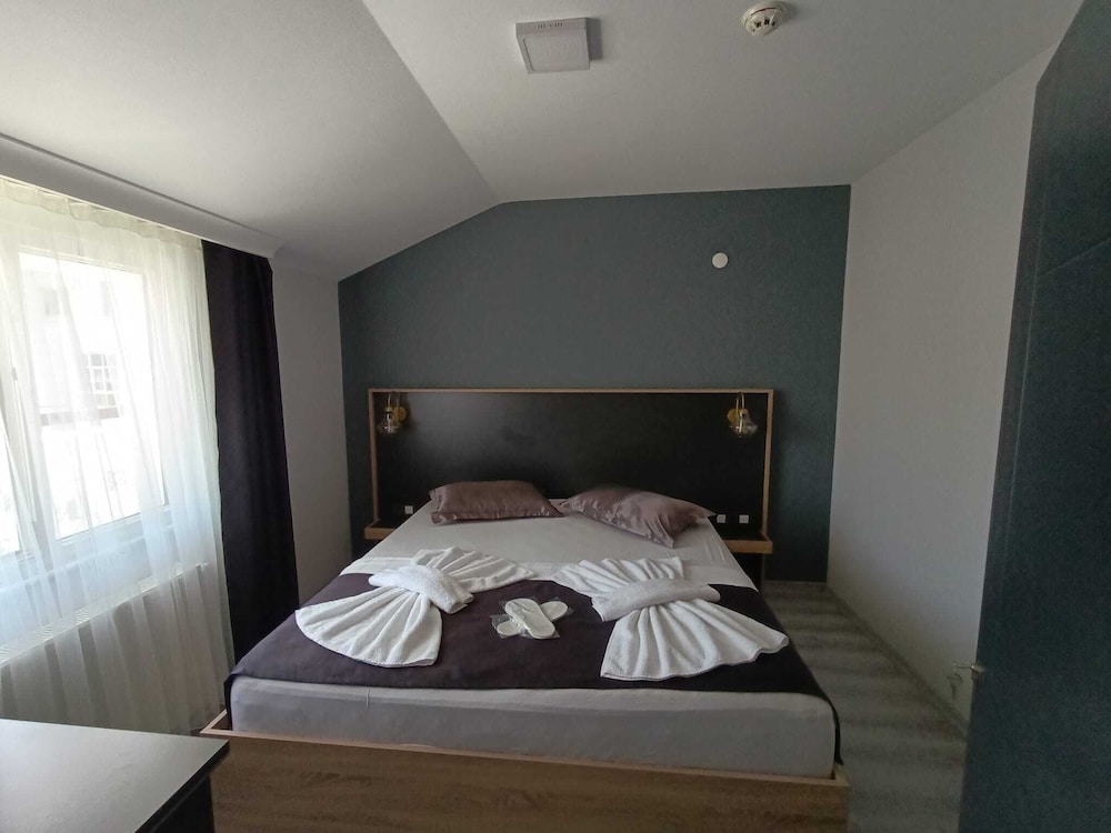 The Queens Apart Rezervasyon