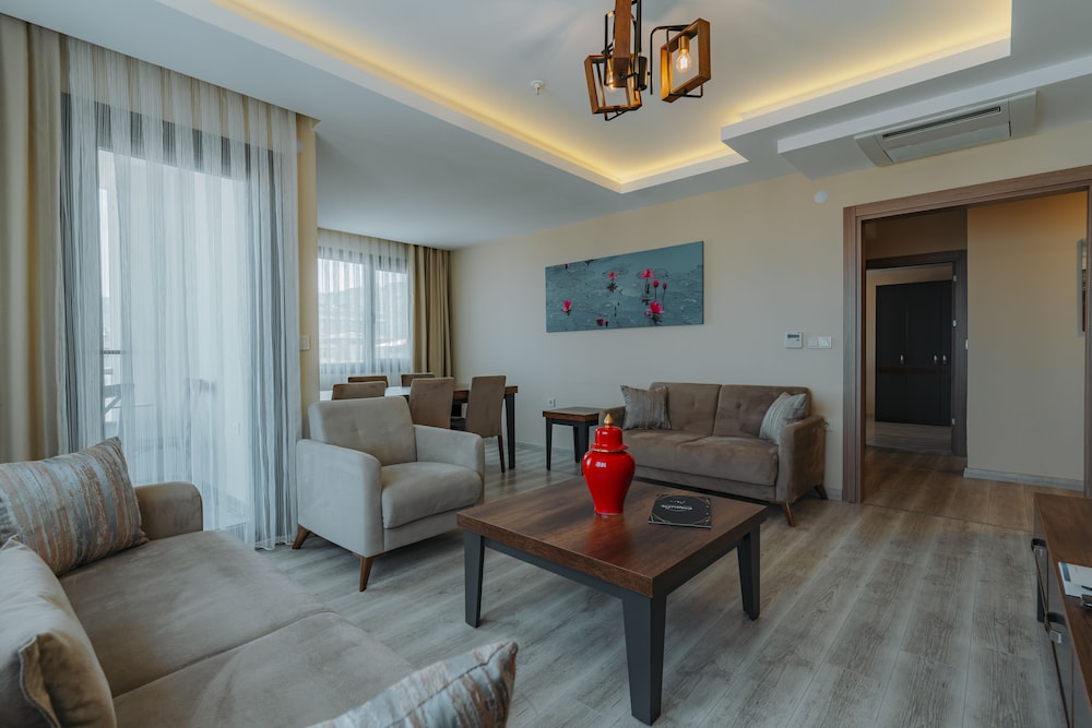 Empula Hotel & Residences Rezervasyon