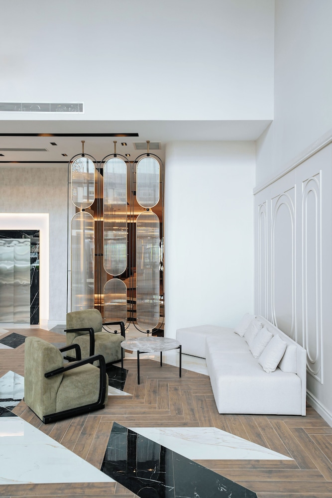 Empula Hotel & Residences Rezervasyon