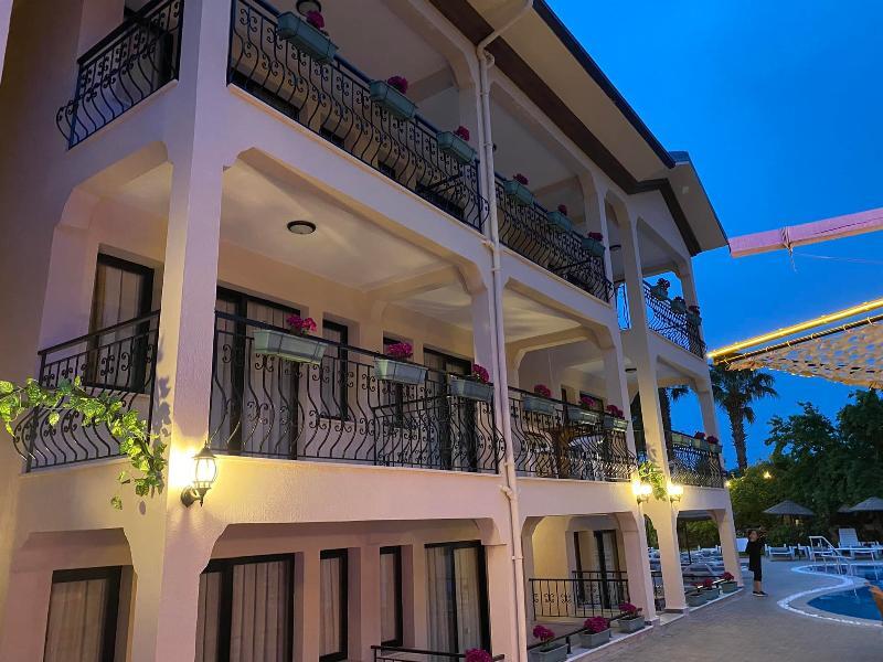 Icr Sun Village Apartments Rezervasyon