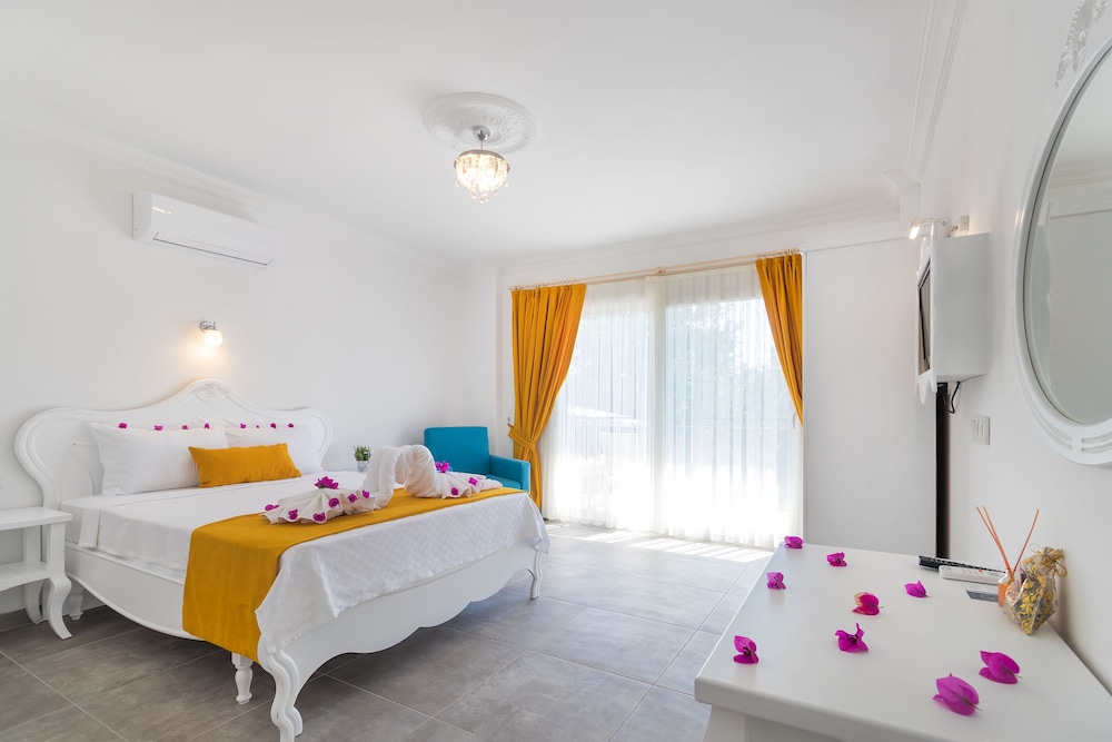 Ruya Butik Otel Selimiye Rezervasyon