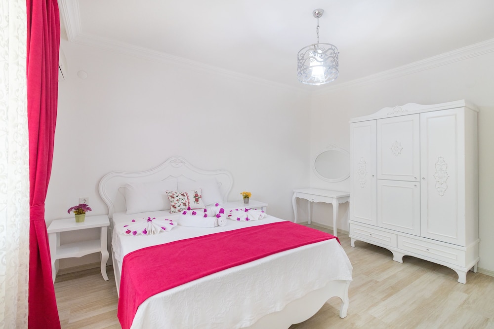 Ruya Butik Otel Selimiye Rezervasyon