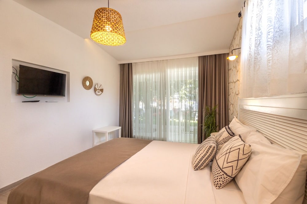 Kiyi Hotel Selimiye Rezervasyon