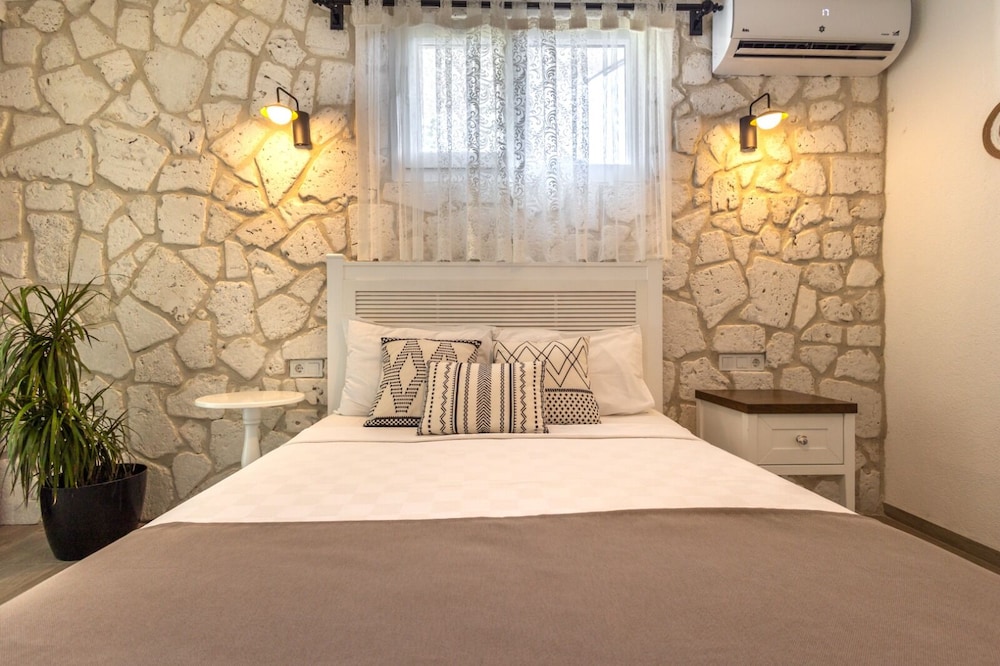 Kiyi Hotel Selimiye Rezervasyon