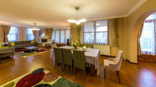 Marmaris Holiday Villas Rezervasyon