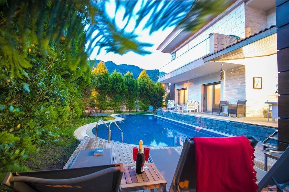 Jotun Villa Icmeler Rezervasyon